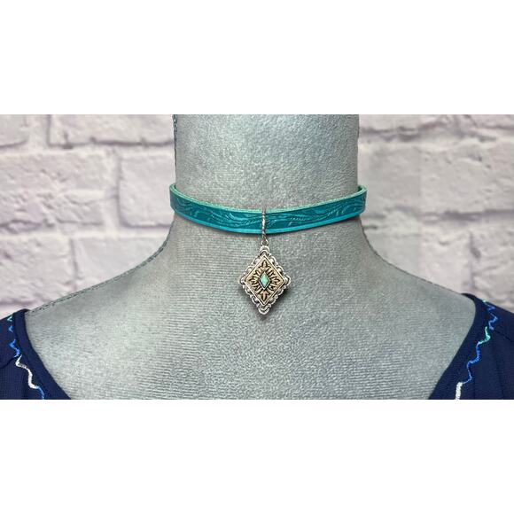 Handmade Turquoise Tooled Leather Choker Necklace with Concho Style Pendant - Picture 2 of 7